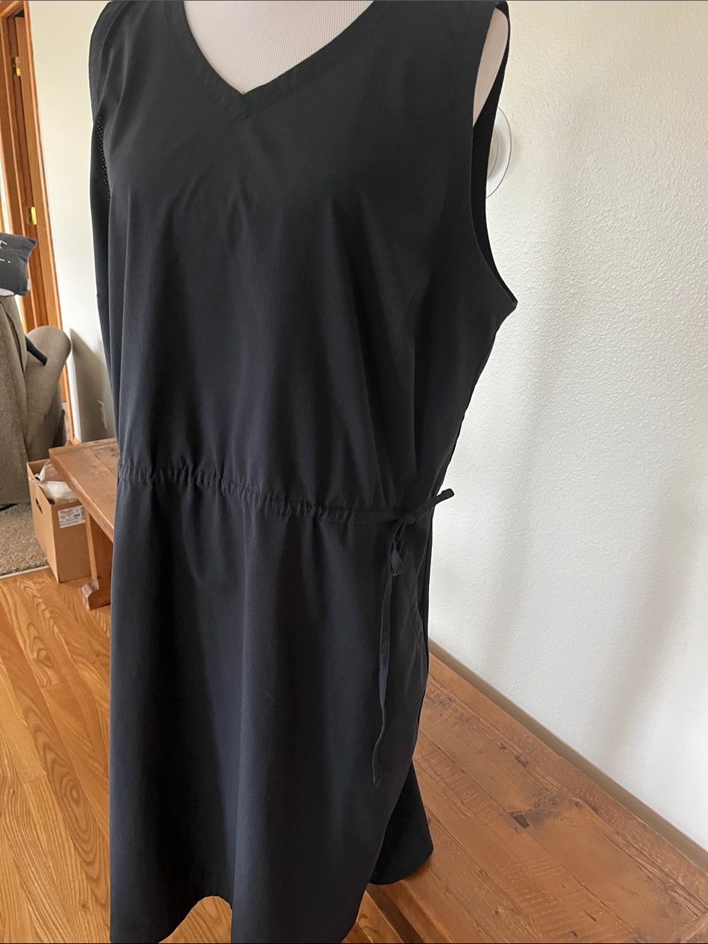 Duluth Trading Breezeshooter Black V-Neck Sleeveless Dress XL